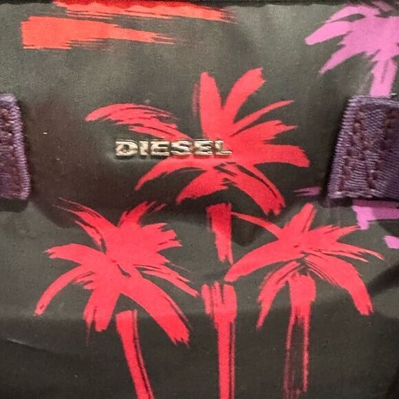 Diesel Palm Tree Vacation Tote - Picture 6 of 8